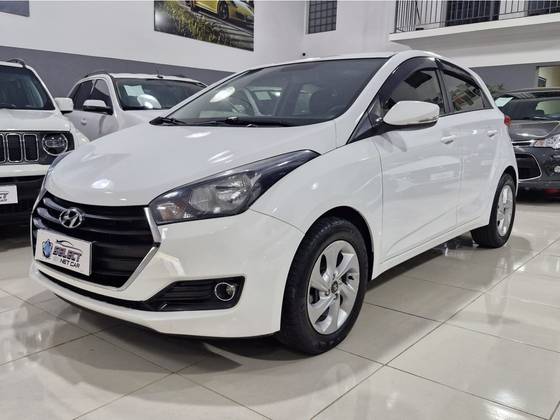 HYUNDAI HB20 1.0 COMFORT PLUS 12V FLEX 4P MANUAL